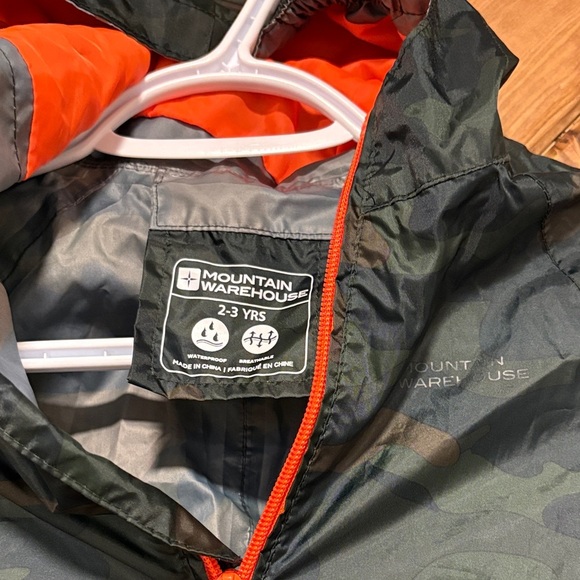 Puddle Kids Camouflage Printed Waterproof Rain Suit
Mountain Warehouse Size 2-3 - Picture 3 of 7